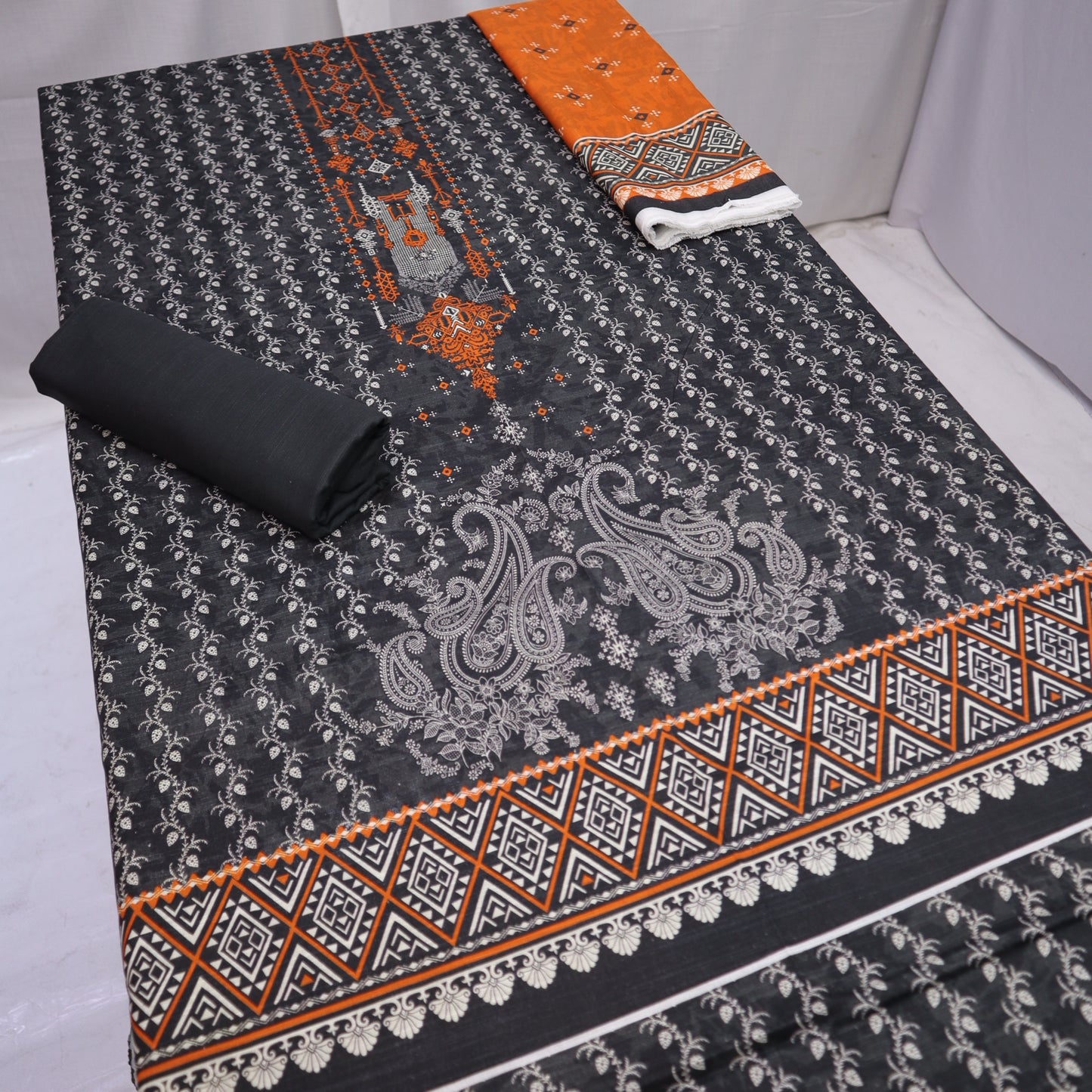Digital Khaddar 3 Piece (1394-001) Riwayat