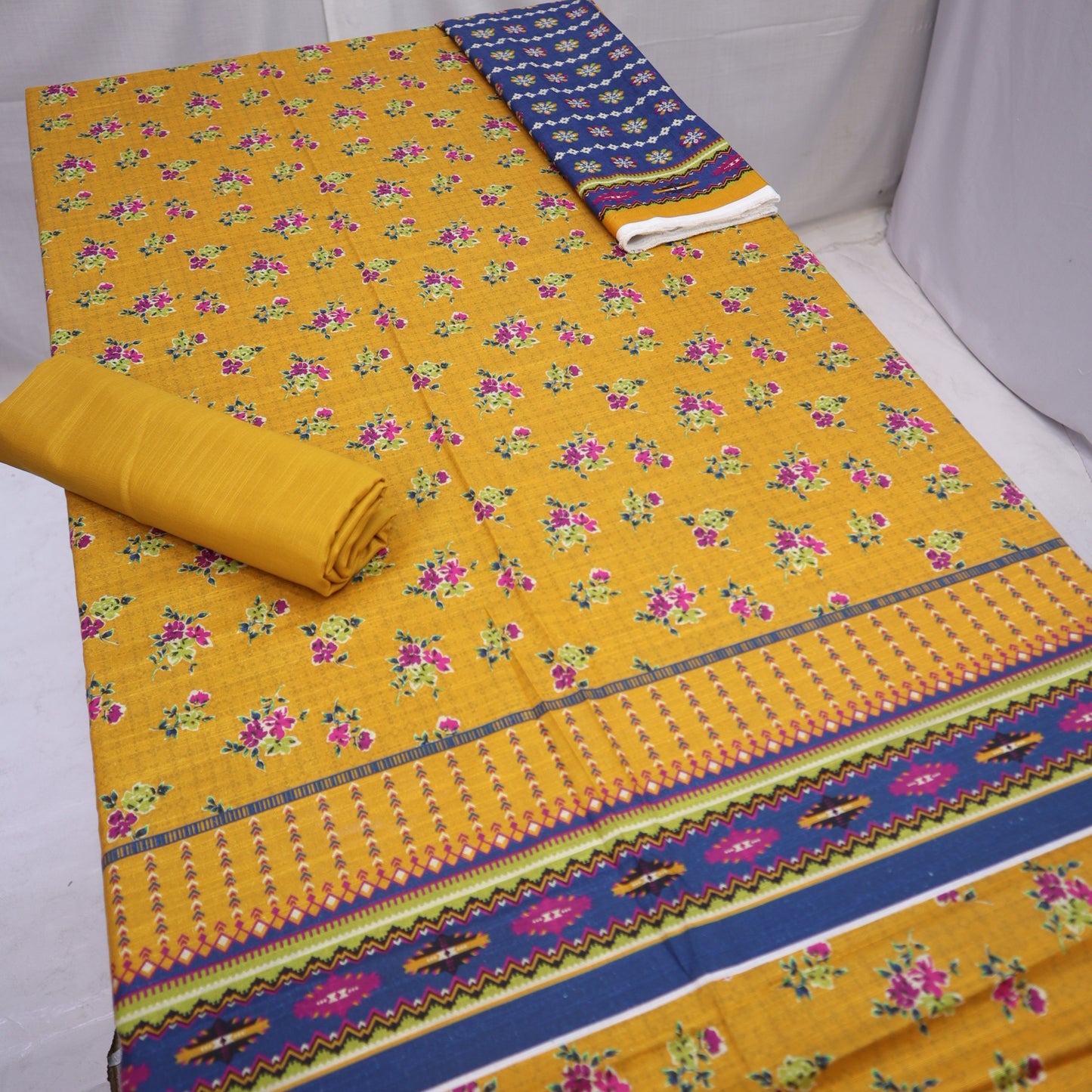 Digital Khaddar 3 Piece (1394-002) Riwayat