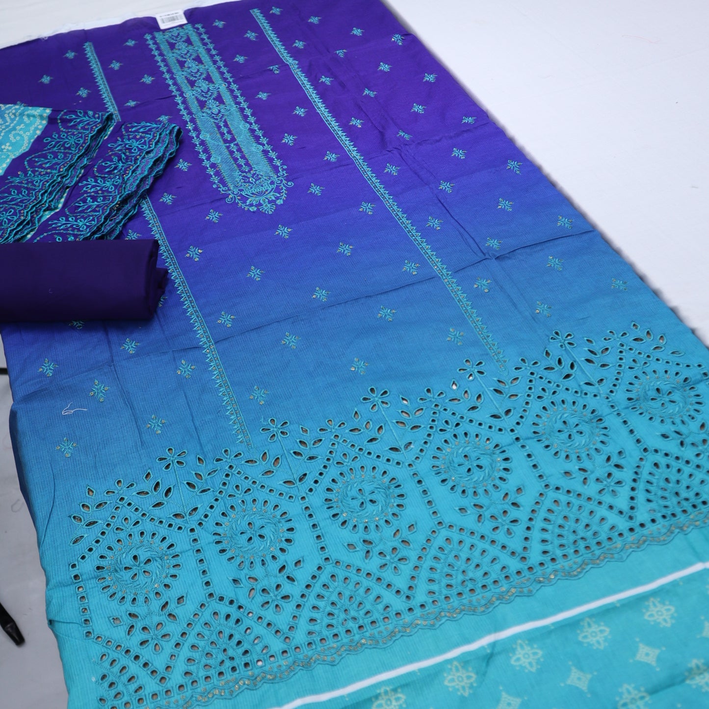 Cutwork Lawn (1245-072) Bin Saeed