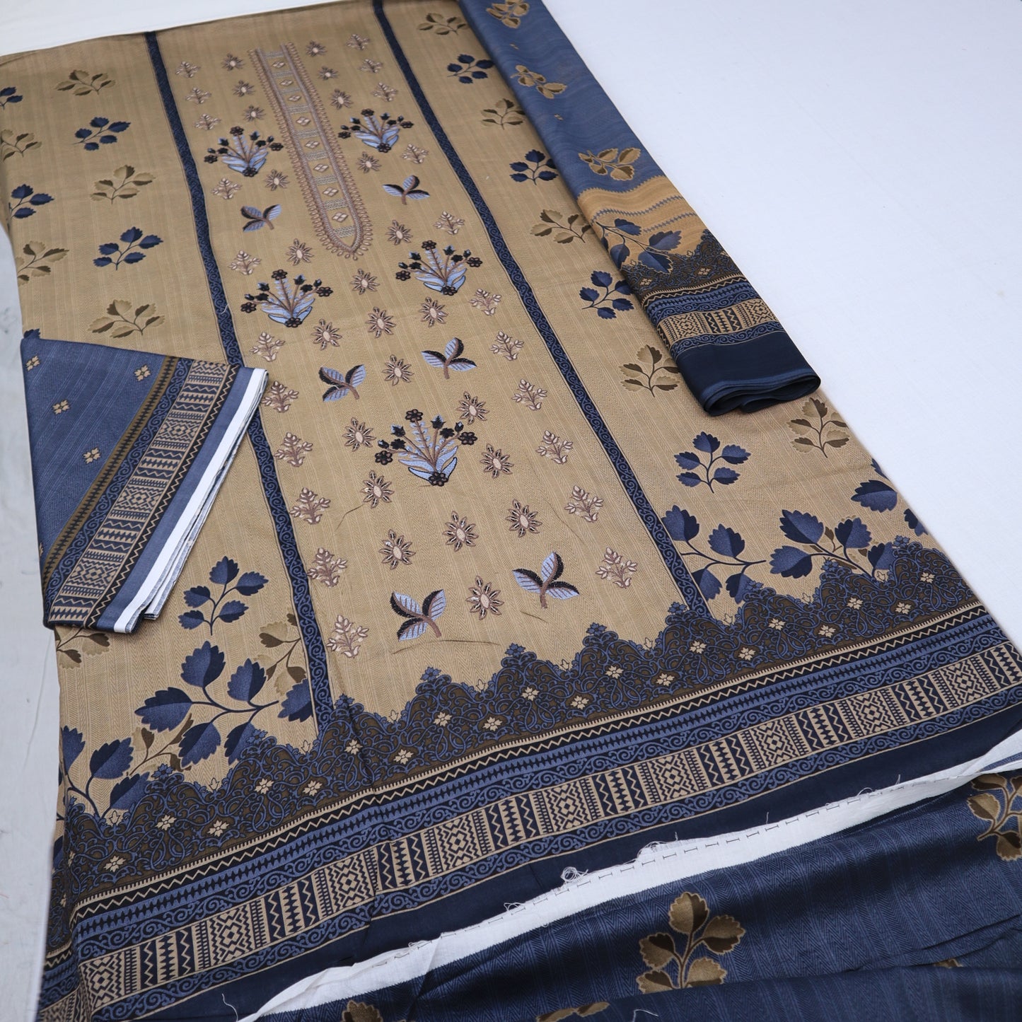 Signature Daimond Lawn Chiffon Dupatta (1276-067)