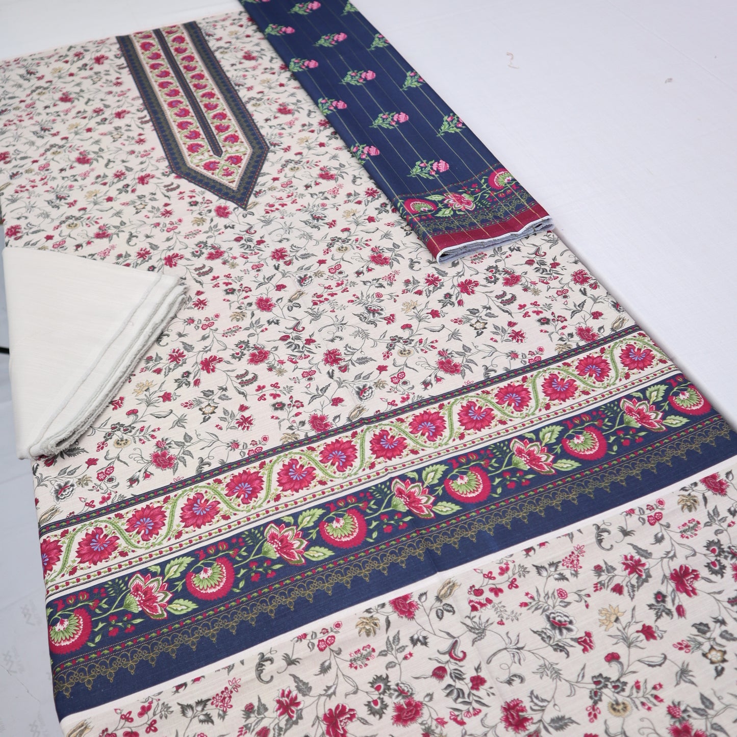 Digital Khaddar 3 Piece (1375-044) Bin Saeed