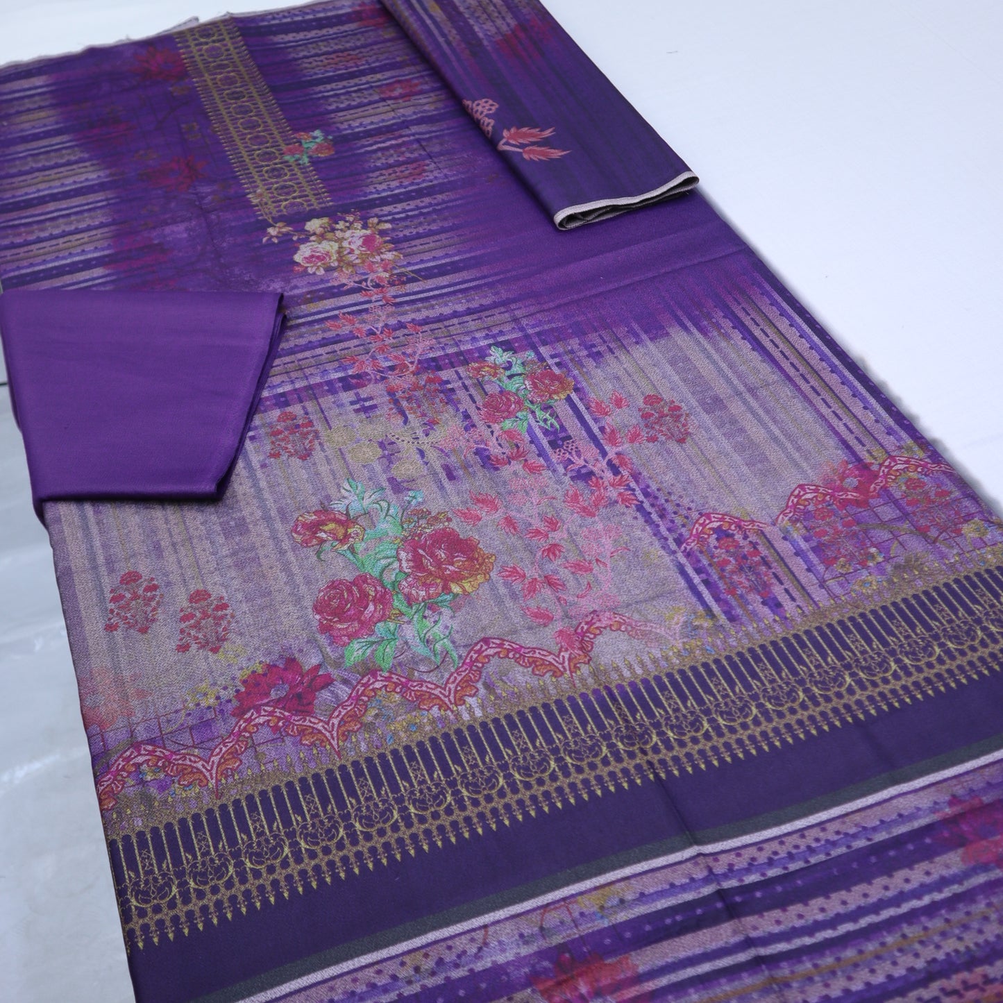 Dhanak Digital Suit (1449-008)