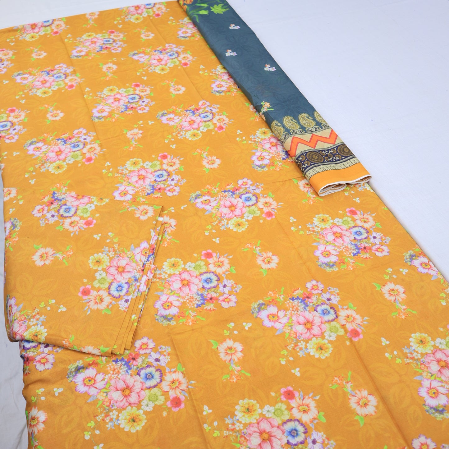 Printed Lawn 3 Piece IBN-E-PUKAR 1457-010