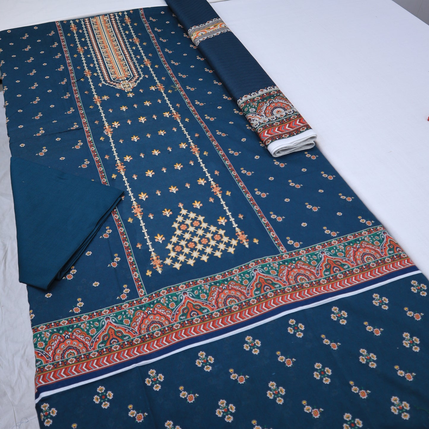 Shahi Jora Ishq Hai Lawn Dupatta (1472-002)