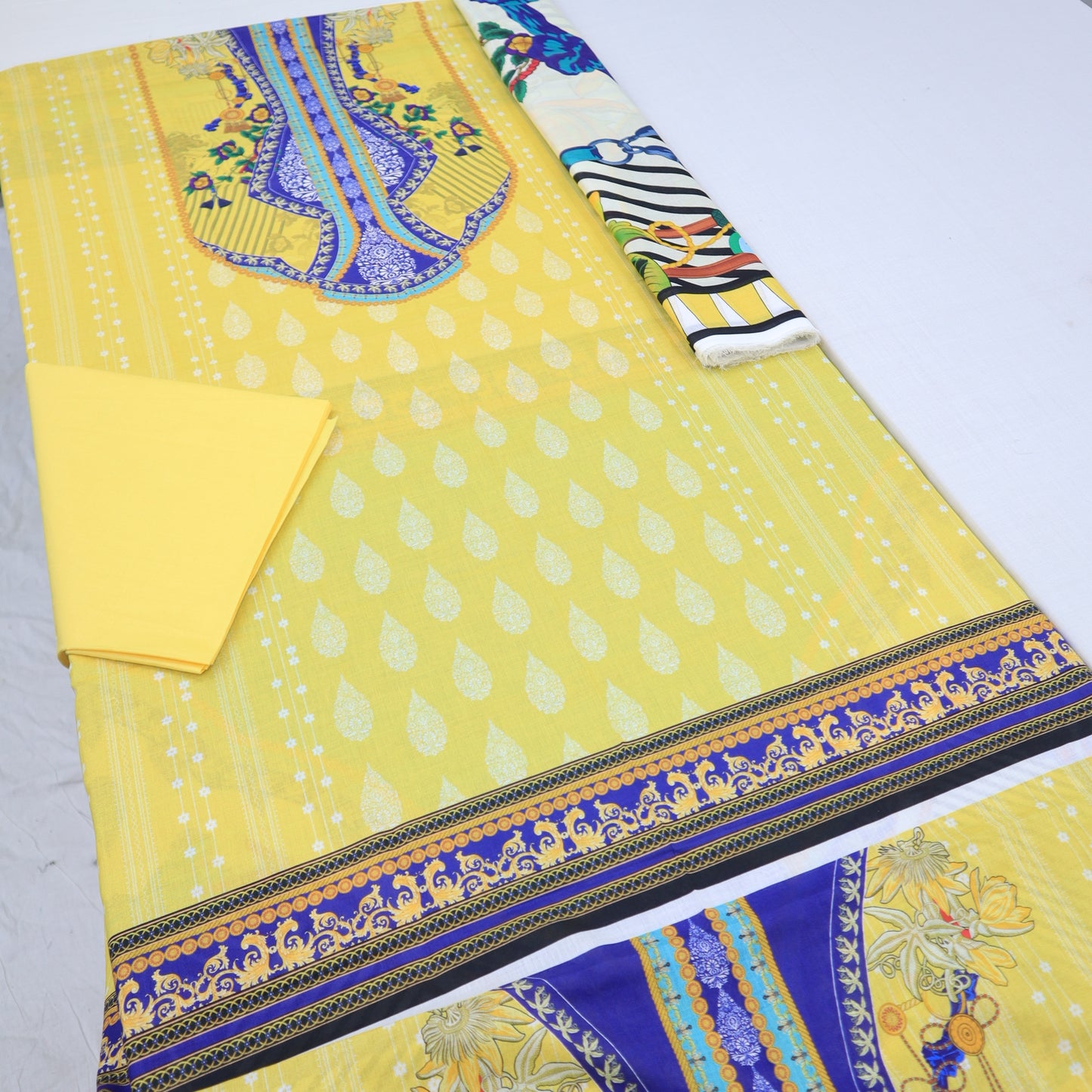 SAFA Unstitched Lawn Collection (1474-004)