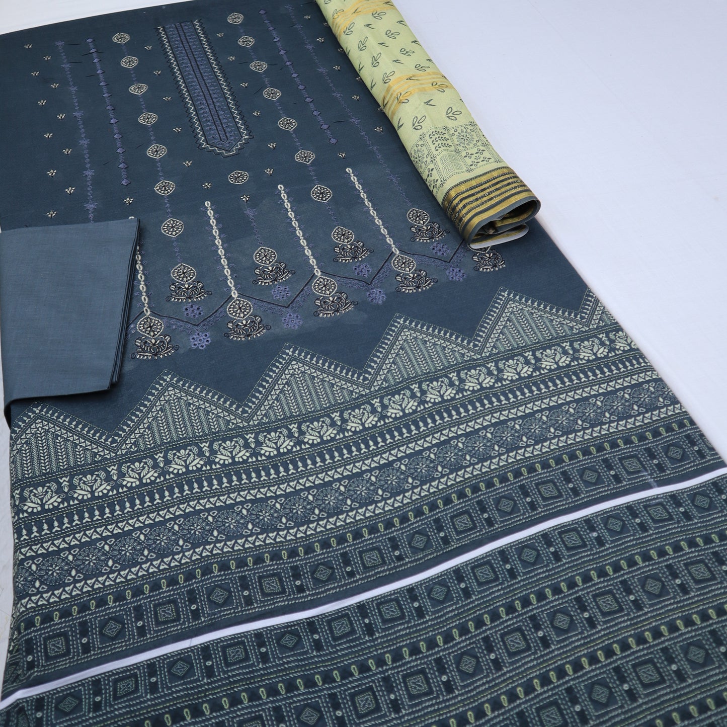 Fatima Collection Etrat Embroidered (1525-001)