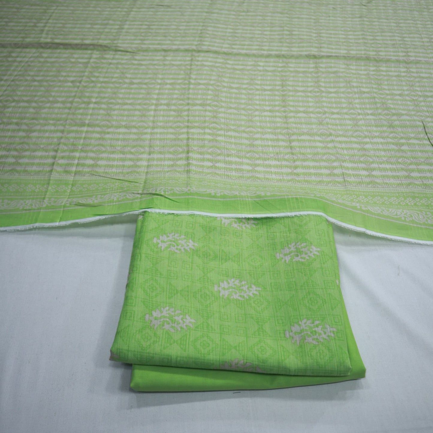 Safina Doriya Lawn 3 Piece (1692-022)