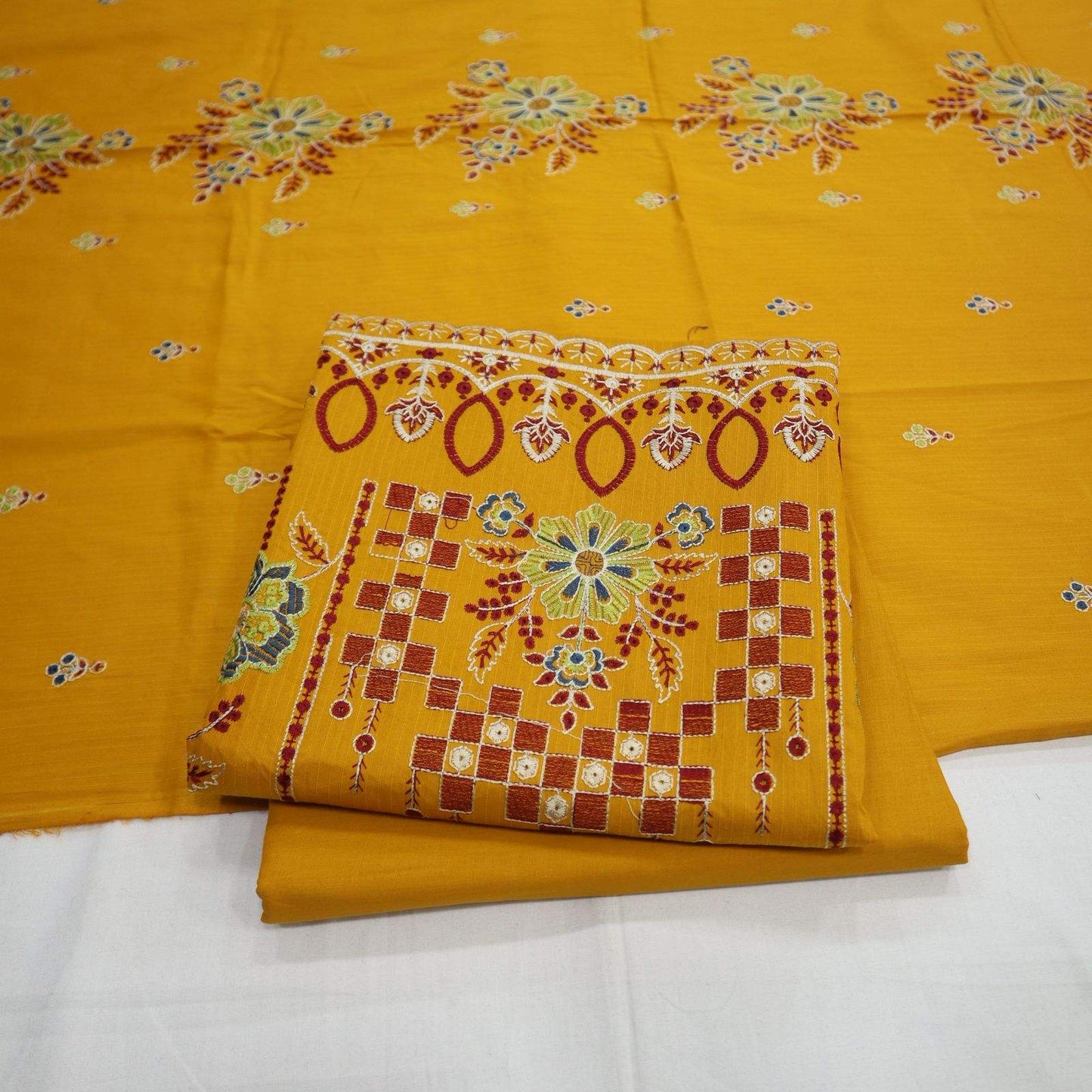 Embroidered Tana Dora Lawn 3 Piece (1909-001)