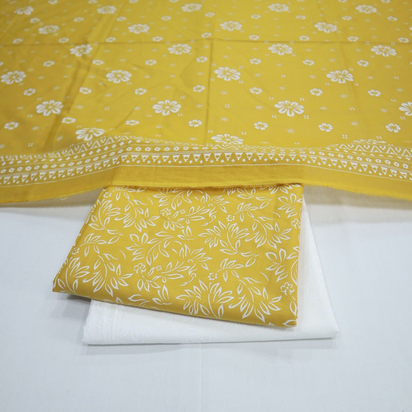 Muntaha Block Print Lawn 3 Piece (1931-008)