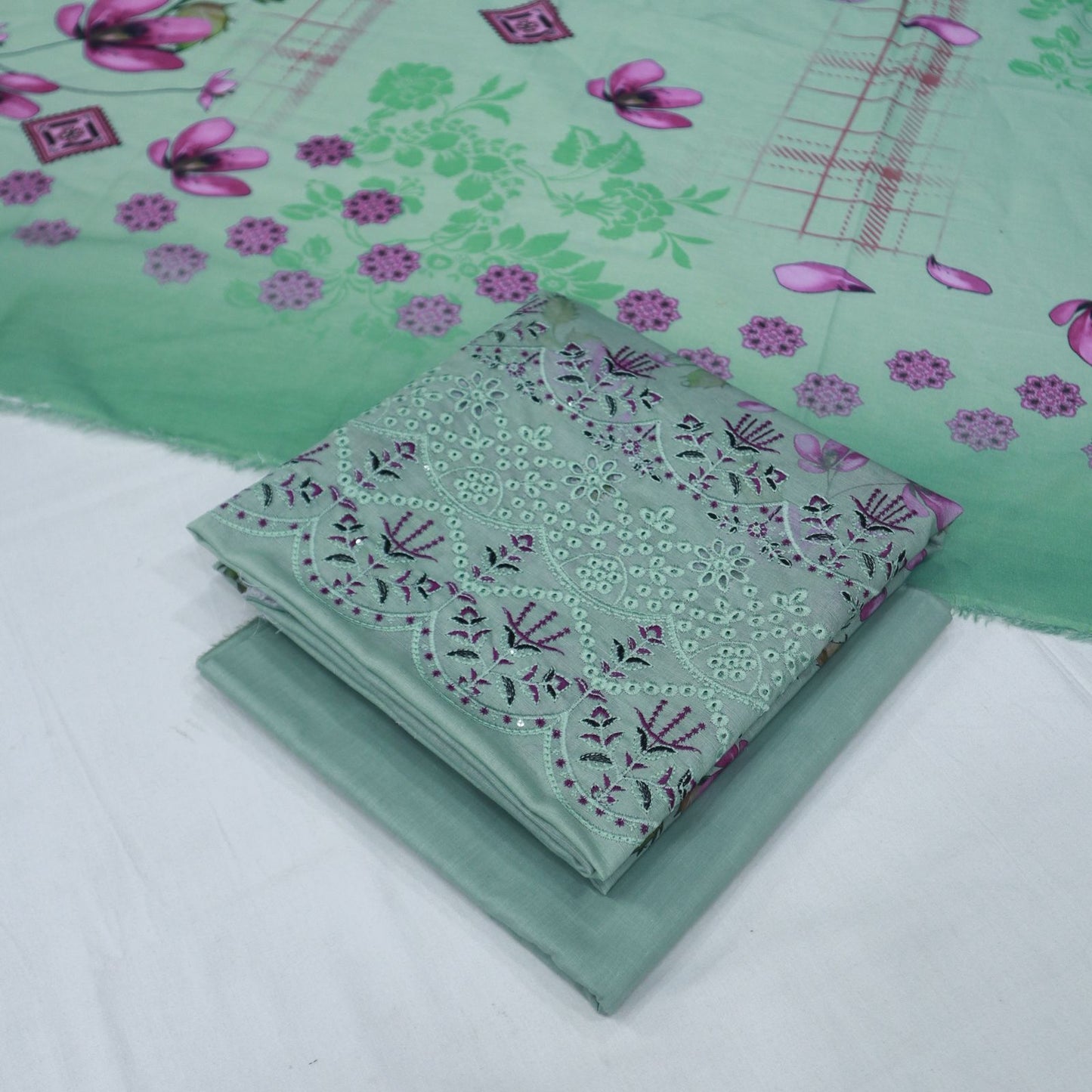 Fancy Lawn Daman Embroidered (1937-003)