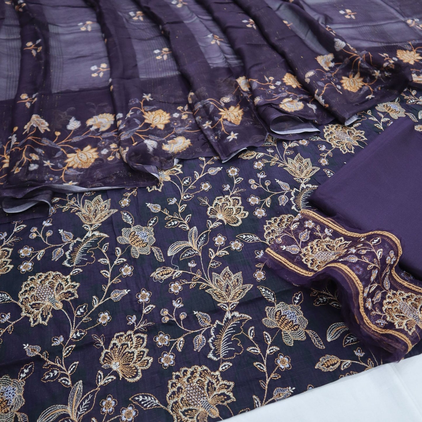 Bareeze Embroidered 3 Piece by HZ (1939-001)