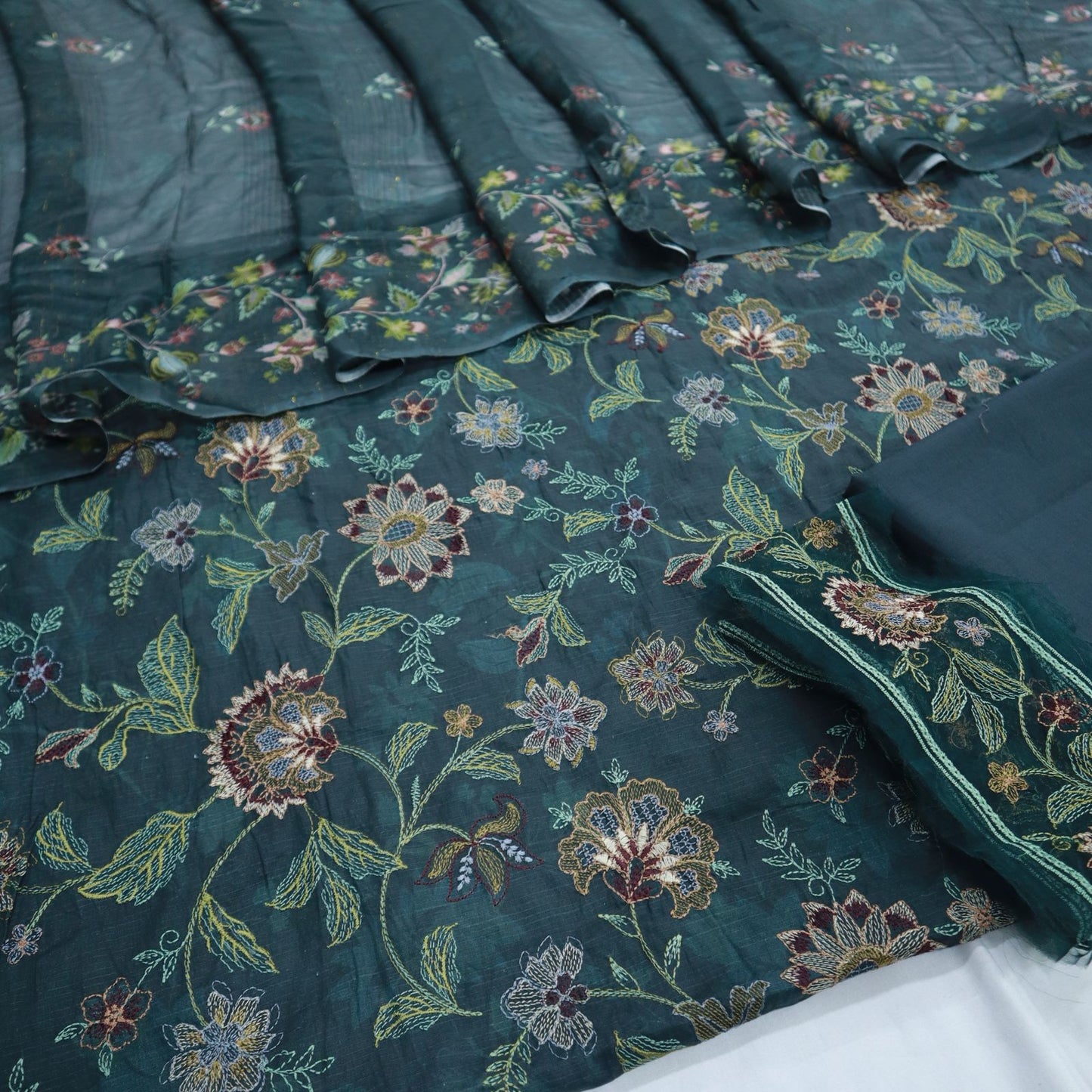 Bareeze Embroidered 3 Piece by HZ (1939-003)