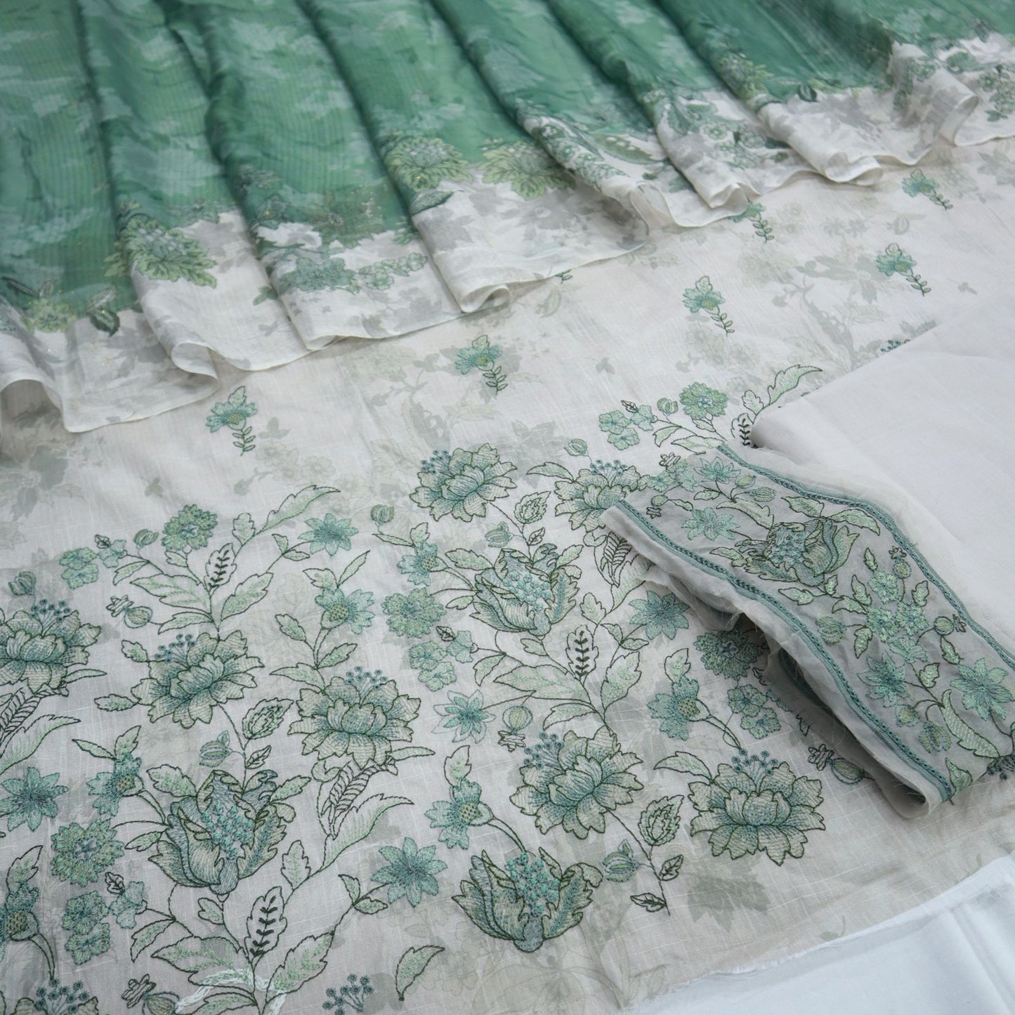 Bareeze Embroidered 3 Piece by HZ (1939-004)