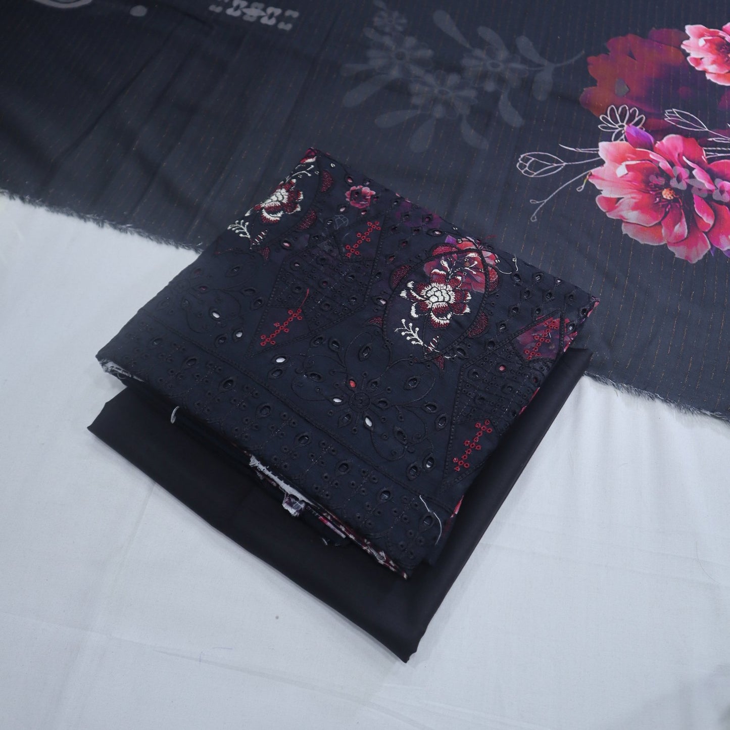 Doriya Lawn EMB Daman 3 Piece (1958-002)