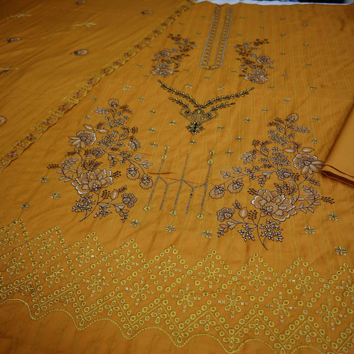 Heavy Embroidery Dhanak Khansa.K by H&H (1963-006)