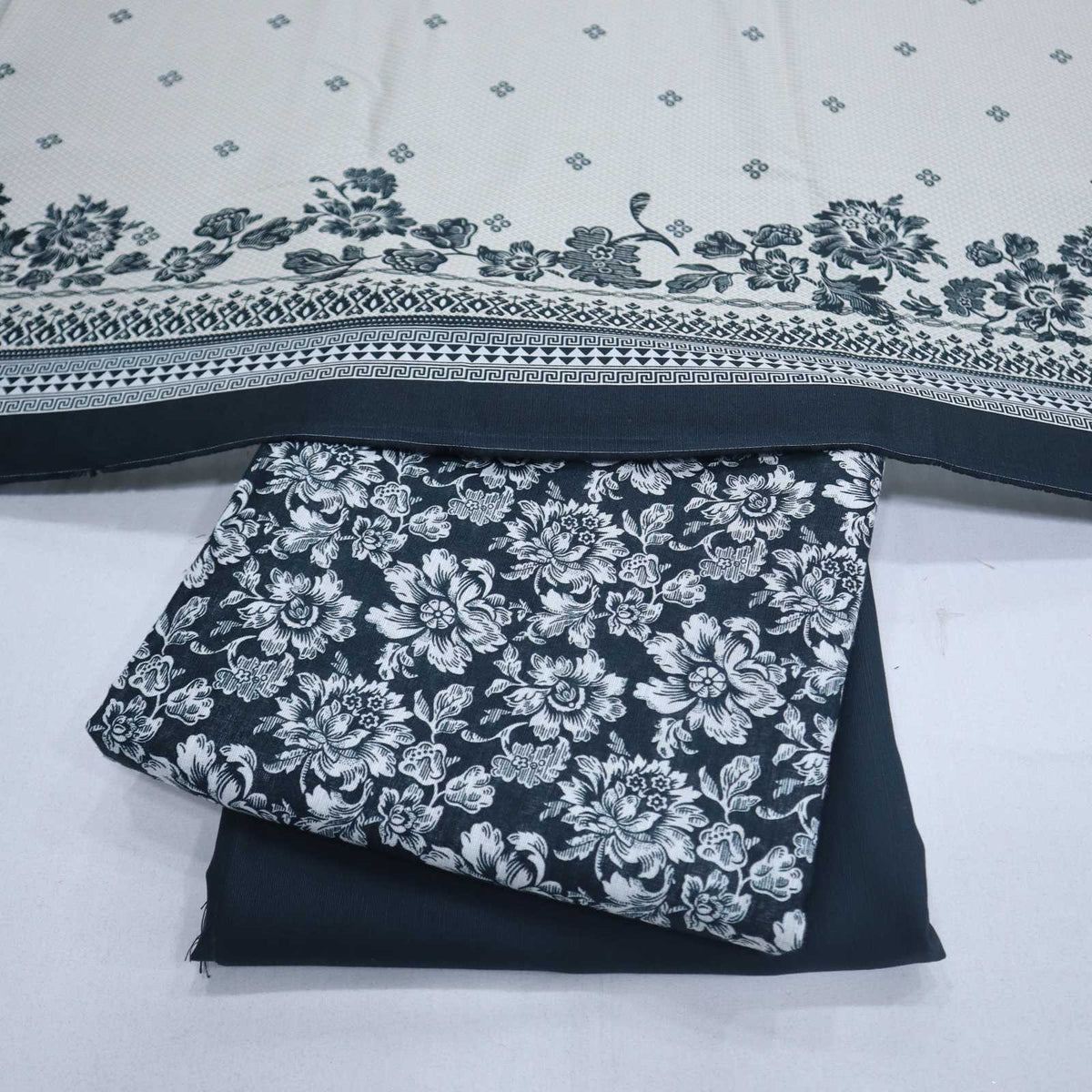 Zam Zam Printed Khaddar 3 Piece (1974-008)