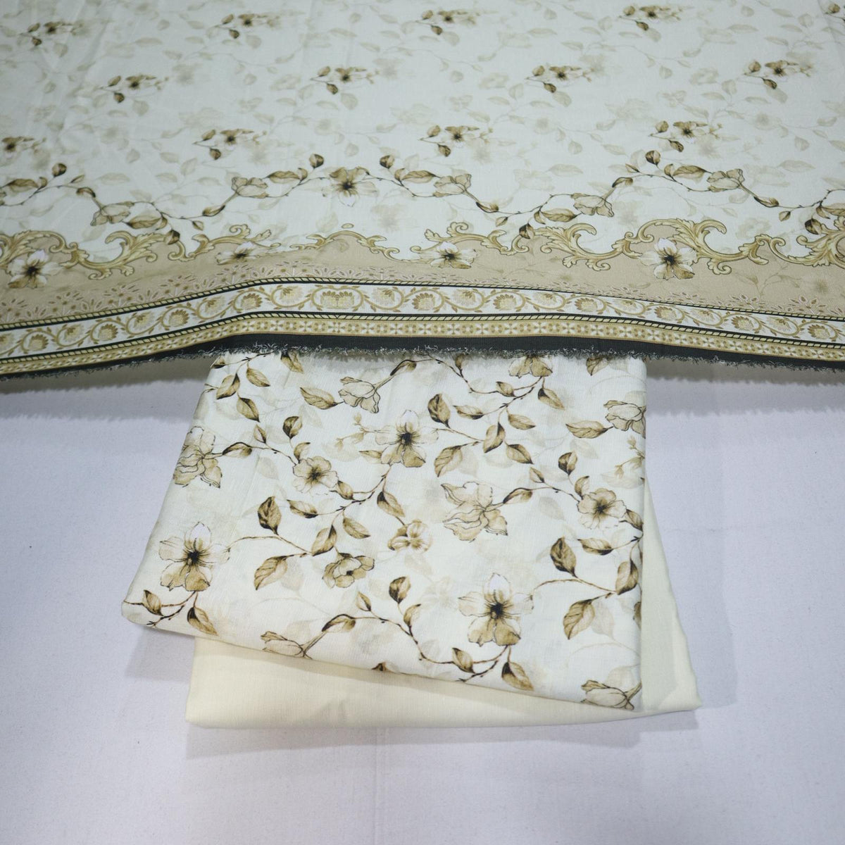 Exclusive Karandi by Hajra (1979-009)