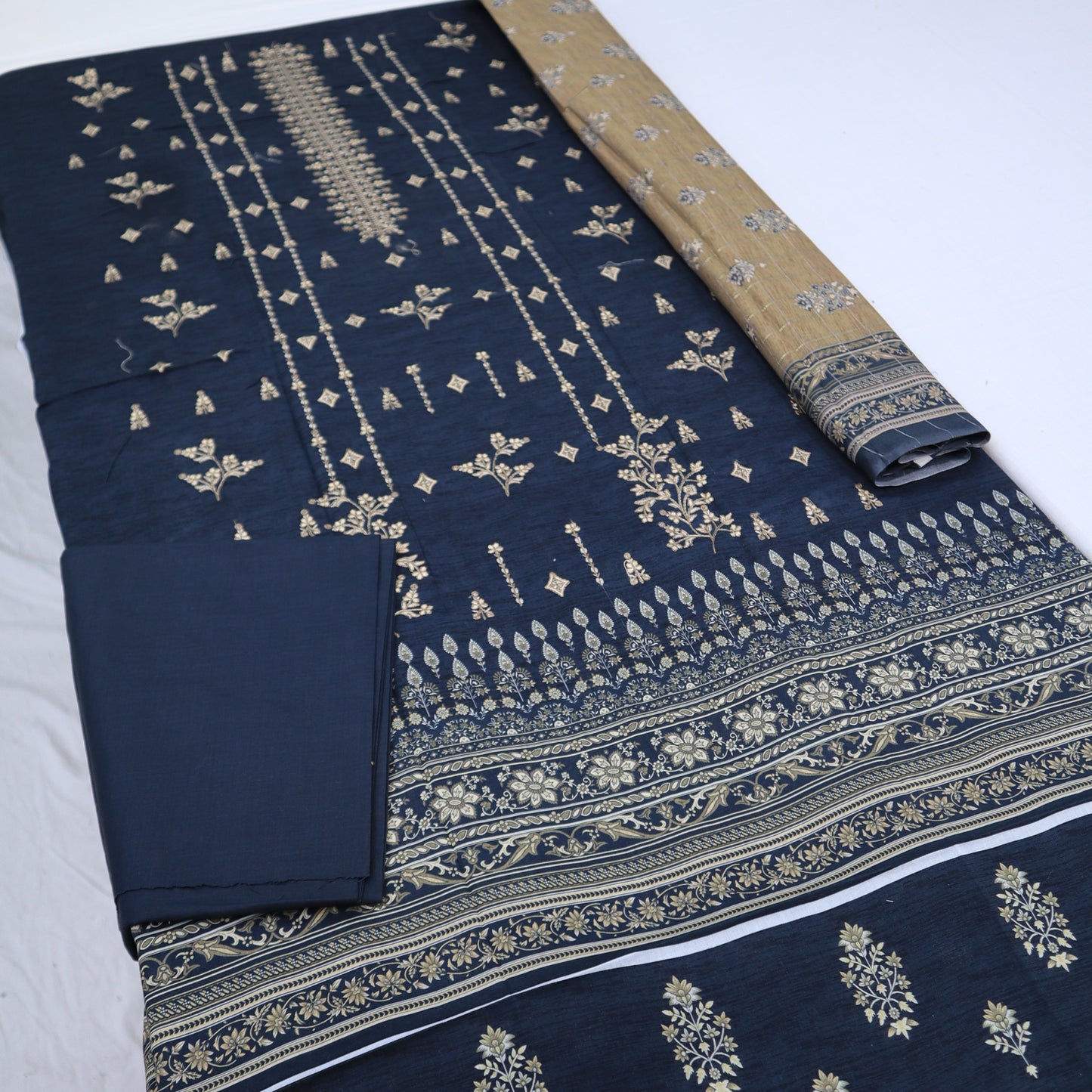 Amanat Embroidered with Fancy Dupatta (1482-008)