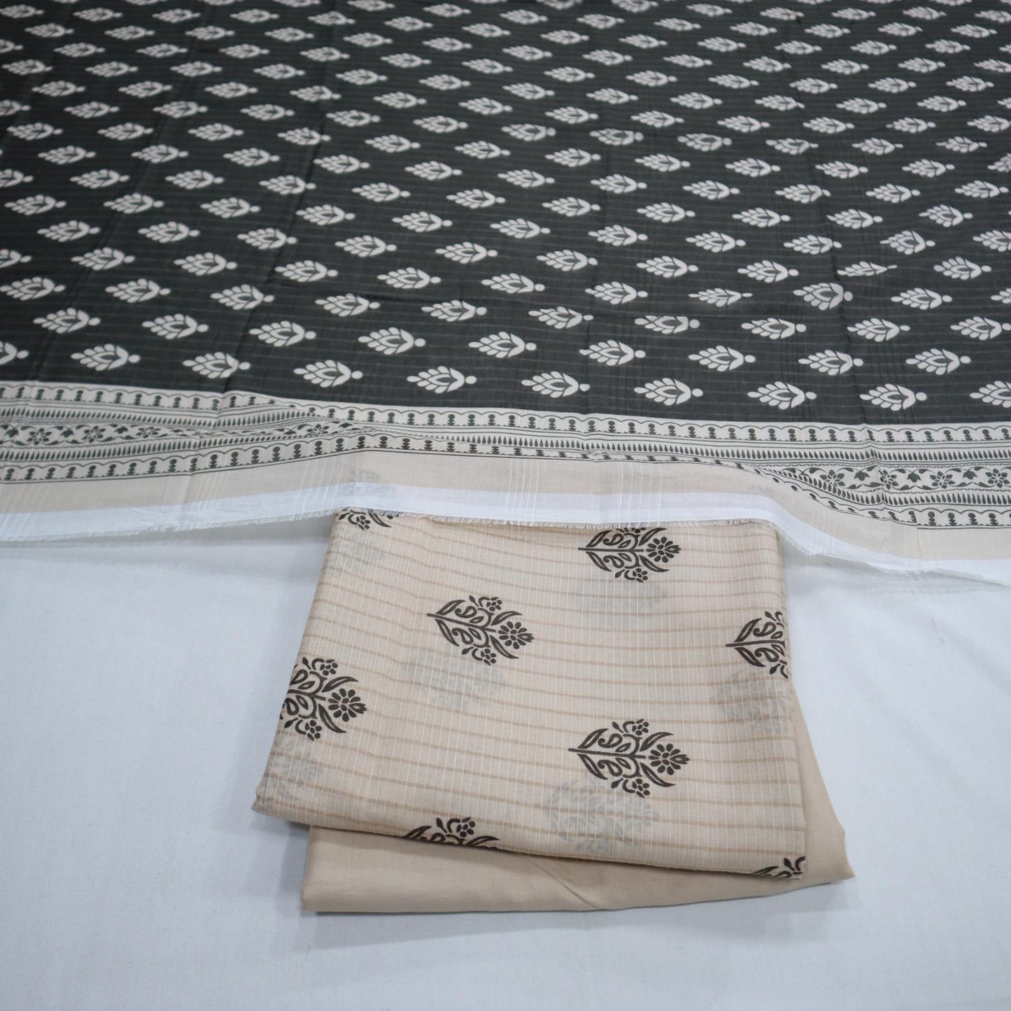 Safina Doriya Lawn 3 Piece (1692-031)