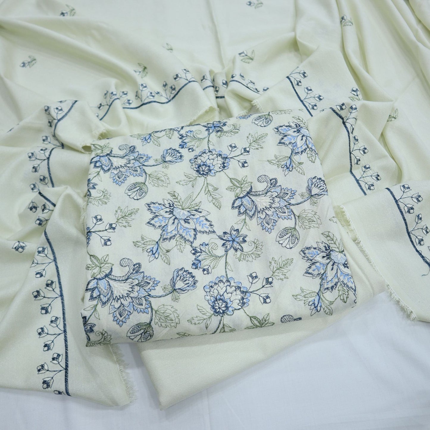 Bareeza EMB Karandi with EMB Shawl (1849-010)