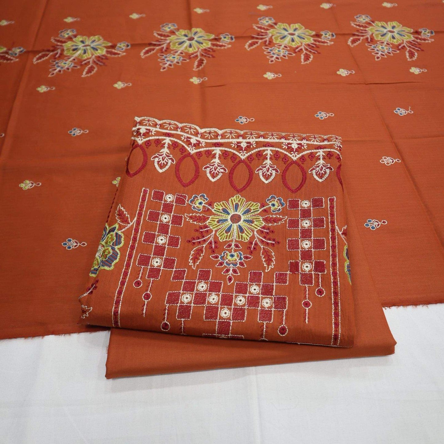 Embroidered Tana Dora Lawn 3 Piece (1909-008)