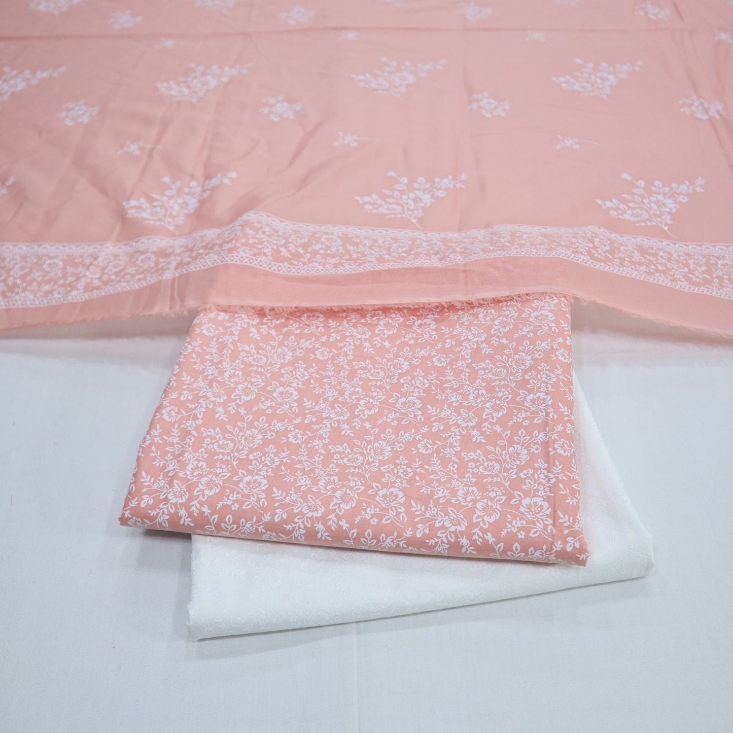 Muntaha Block Print Lawn 3 Piece (1928-010)