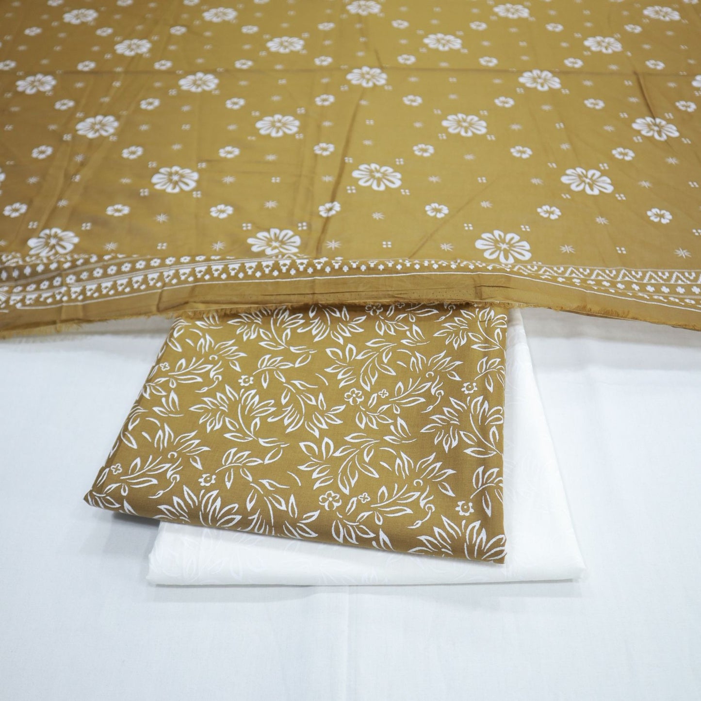 Muntaha Block Print Lawn 3 Piece (1931-001)