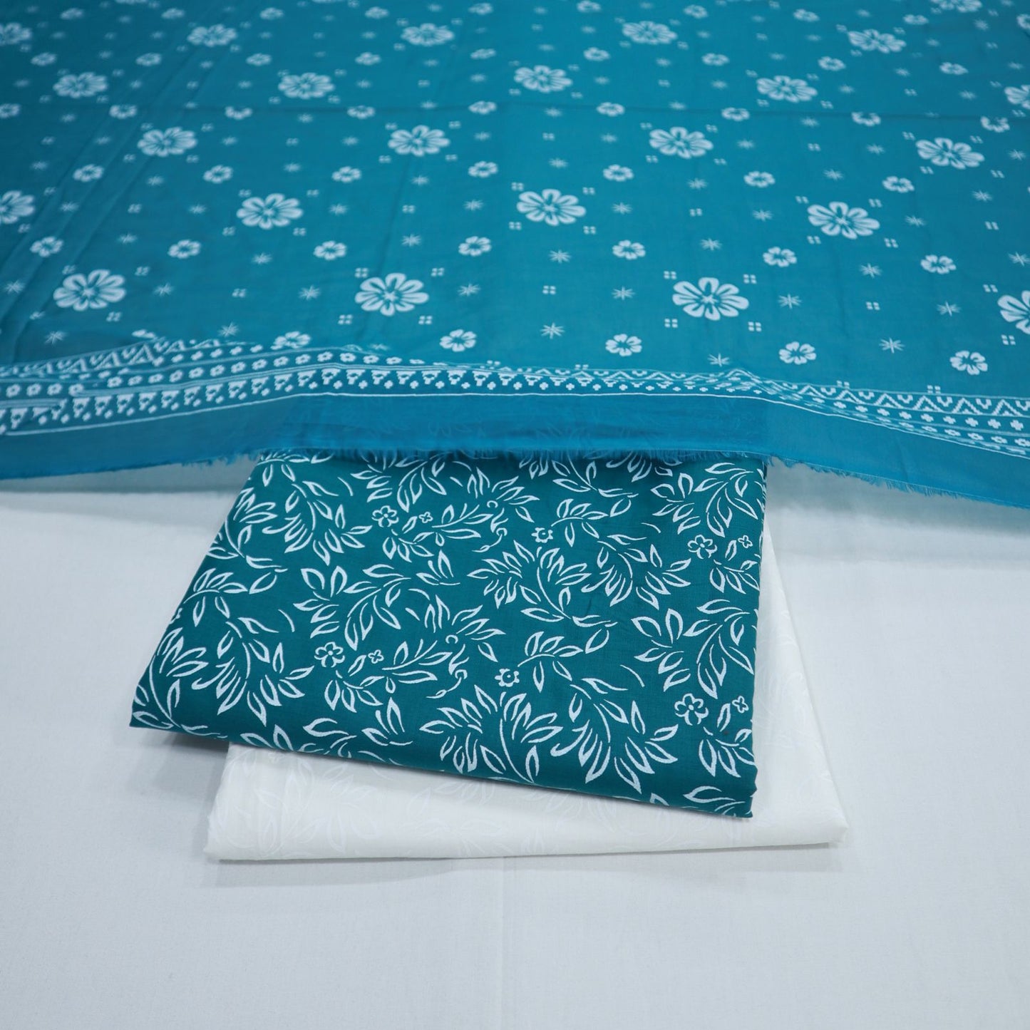 Muntaha Block Print Lawn 3 Piece (1931-006)