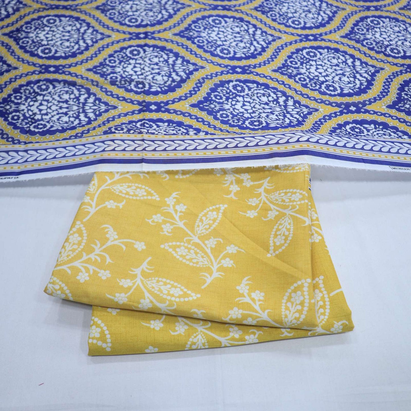 Muznah Printed Lawn 3 Piece (1936-003)