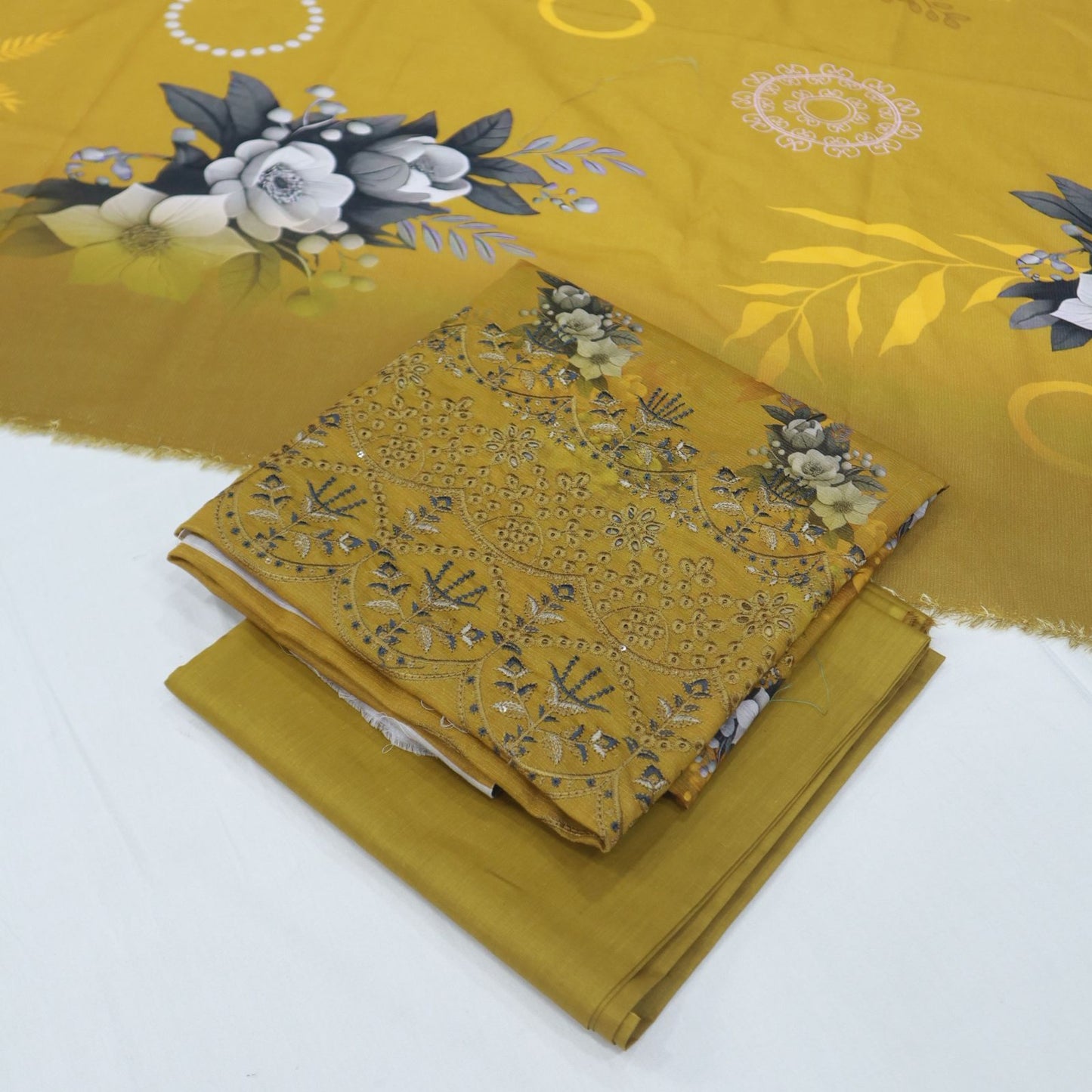 Fancy Lawn Daman Embroidered (1937-001)