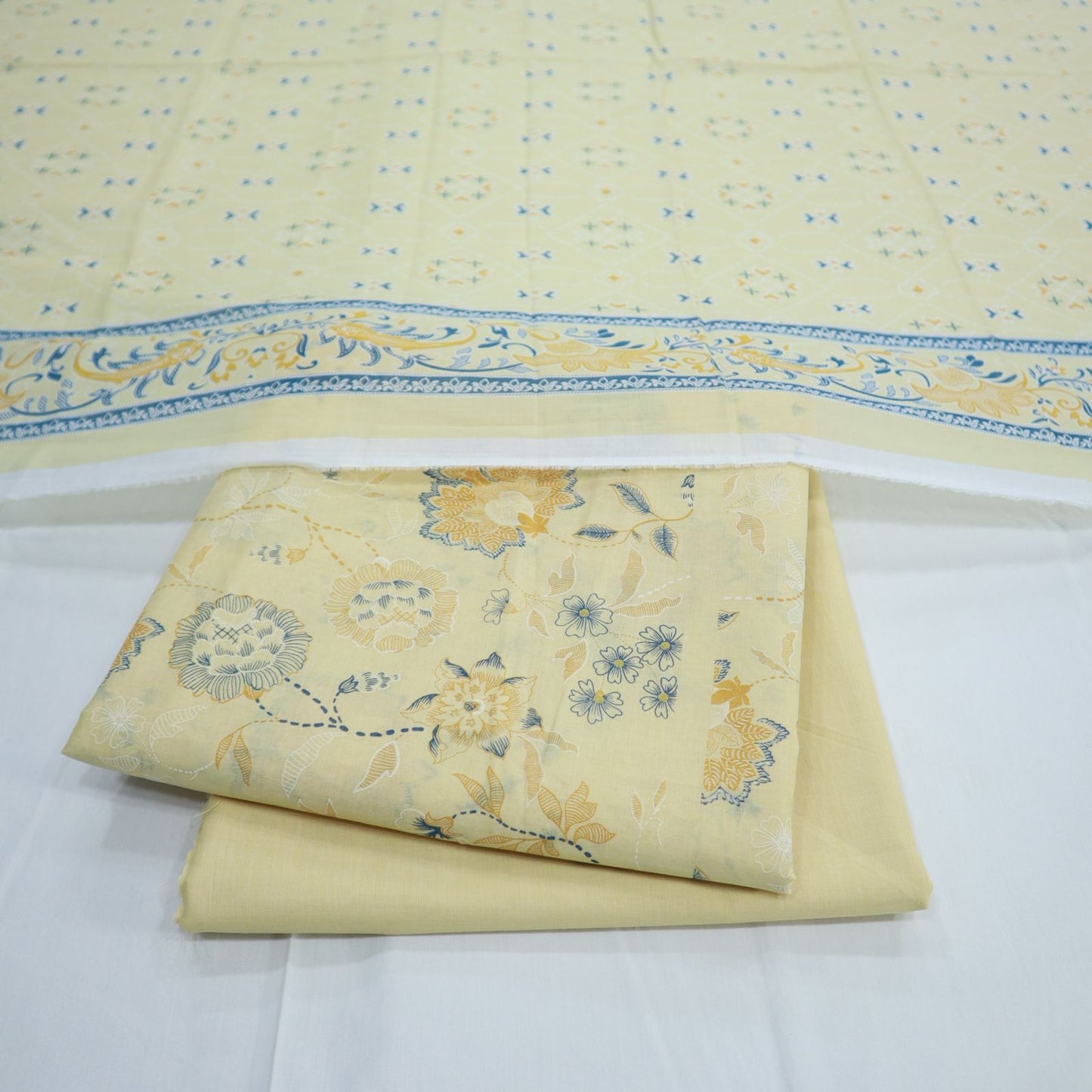 Block Gold Lawn by HZ (1938-006)