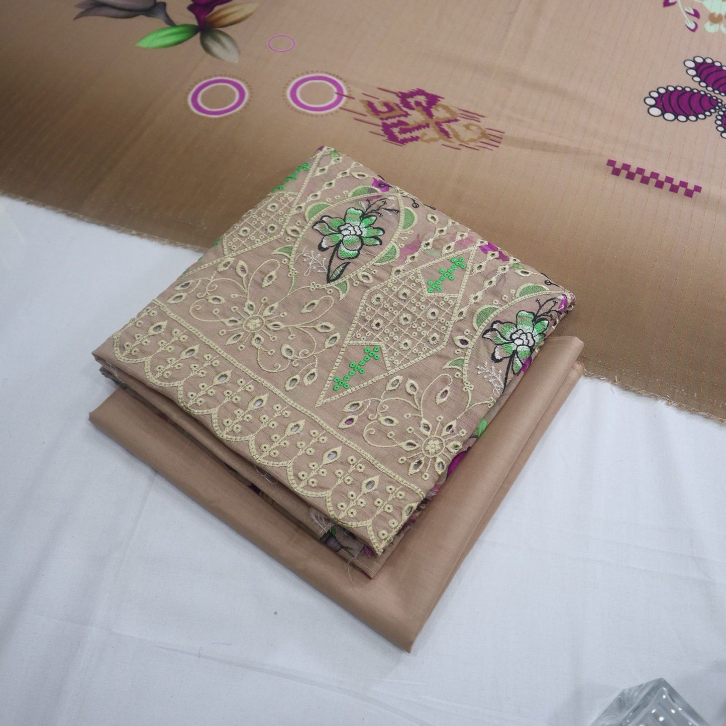 Doriya Lawn EMB Daman 3 Piece (1958-009)