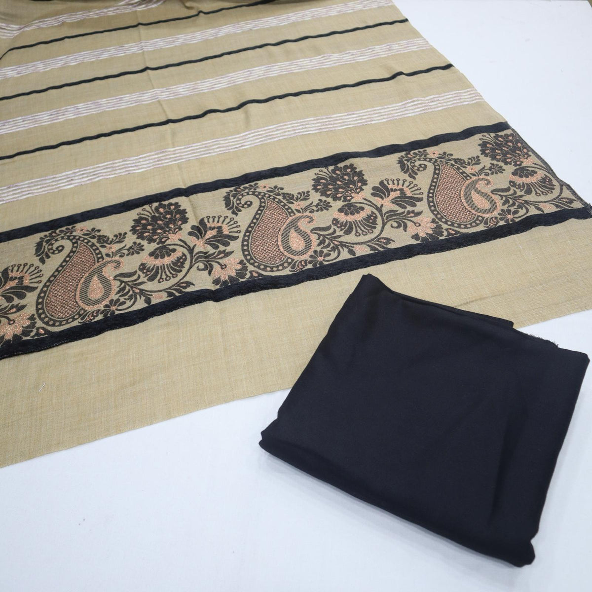 Dhanak with Fancy Wool Shawal (1980-002)