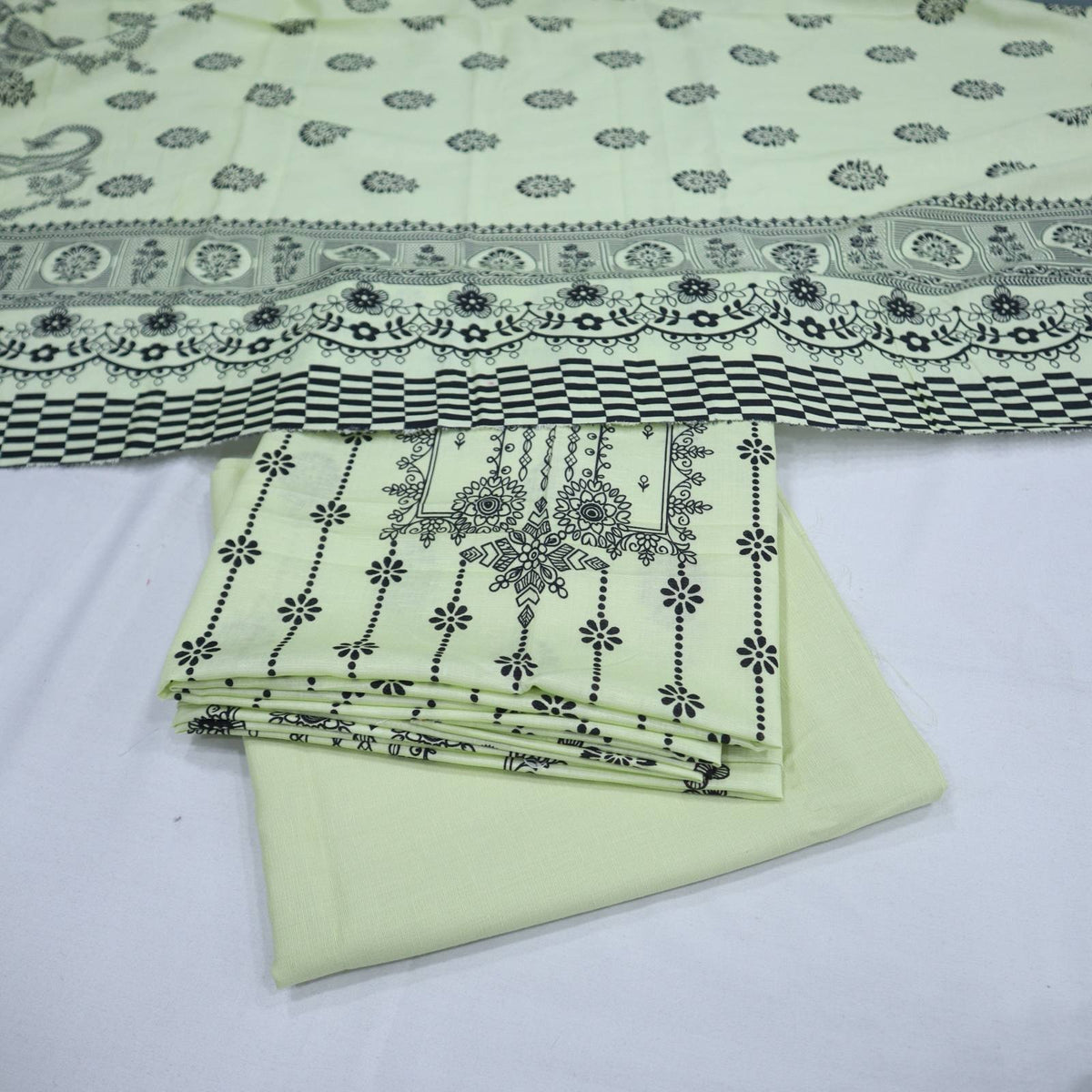 Exclusive Karandi by Hajra (1985-004)