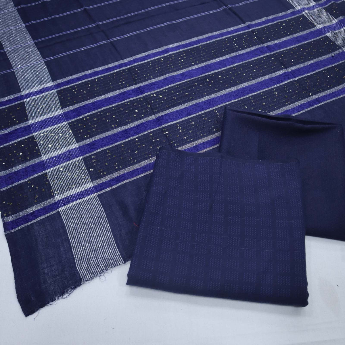 Self 20/20 with Chamki Doriya Wool Shawl (1987-001)